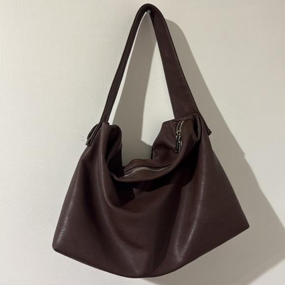Elegant Brown Faux Leather Shoulder Bag - Picture 13 of 13